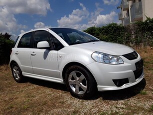 SUZUKI SX4 1.6 GS CD ESP DIGITKLÍMA- KULCSNÉLKÜLI NYITÁS -ZÁRÁS - ÜLÉSFŰTÉS- SZ.KÖNYV- SÉRÜLÉSMENTES !!!