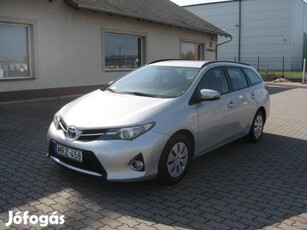 Toyota Auris Touring Sports 1.33 Live Magyarors...