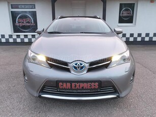 TOYOTA AURIS Touring Sports 1.8 HSD Lounge (Automata) Navi! Kamera! Radar! Panoráma tető! Xenon!