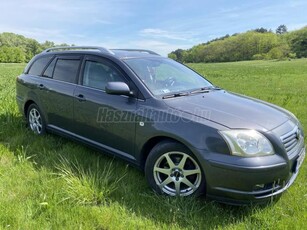 TOYOTA AVENSIS 1.8 Sol Technic t25