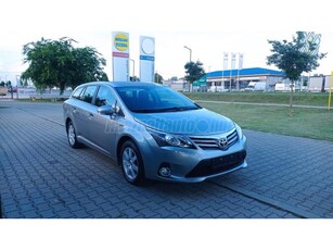 TOYOTA AVENSIS Wagon 1.8 Sol