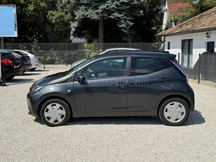 TOYOTA AYGO 1.0 x-play + style + cool&safe + connectivity /// 61.000.-KM! ÉRINTŐ NAGY KIJELZŐ KAMERA TEMPOMAT DIGIT KLIMA MULTI BŐR KORMÁN