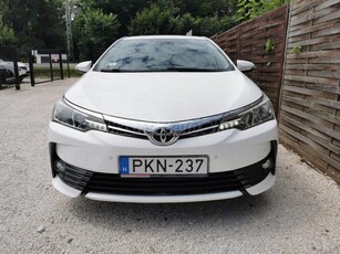 TOYOTA COROLLA Sedan 1.6 Active Trend+ FRISS MŰSZAKIVAL ADOM ÁT! Téli-nyári gumi szett. váltózár!