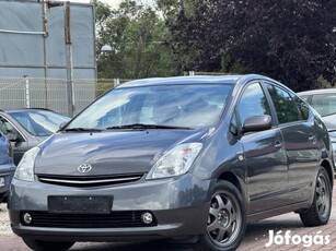 Toyota Prius 1.5 HSD Sol (Automata) Márkaszerví...