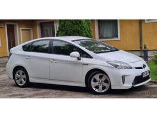 TOYOTA PRIUS 1.8 HSD Executive Leather (Automata) 17es alu.új gumik.folyamatosan szervizelve