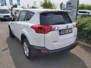 TOYOTA RAV 4 Rav4 2.0 D-4D 2WD Style