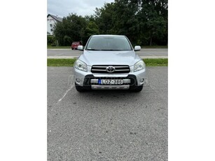 TOYOTA RAV 4 Rav4 2.2 D-4D 4x4 Cross Sport