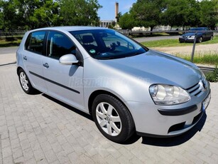 VOLKSWAGEN GOLF V 1.6 FSI Comfortline