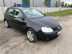 VOLKSWAGEN GOLF V 1.6 Premium Tour Edition/Ülésfűtés/Tempomat/V.vezetett szervizkönyv