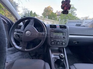 VOLKSWAGEN GOLF V 1.9 TDi Trendline