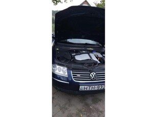 VOLKSWAGEN PASSAT V 2.3 Highline 4Motion