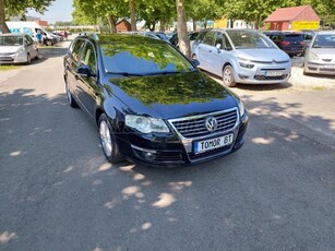 VOLKSWAGEN PASSAT Variant 2.0 PD TDI Highline 201.000 KM-ROZSDAMENTES KAROSSZÉRIA!!!