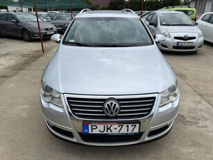 VOLKSWAGEN PASSAT VI Variant 2.0 CR TDI Highline DSG SZERVIZKÖNYVES