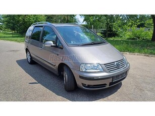 VOLKSWAGEN SHARAN 2.0 PD TDI Freestyle - Friss műszaki!