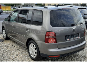 VOLKSWAGEN TOURAN 1.4 TSi Highline