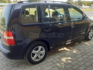 VOLKSWAGEN TOURAN 1.9 PD TDi Trendline +7 SZEMÉLYES+VONÓHOROG+RADAR.DIG.KLÍMA