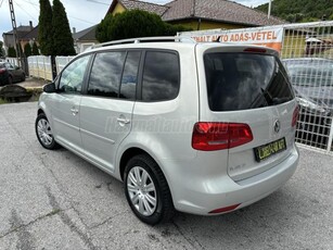 VOLKSWAGEN TOURAN 2.0 CR TDI Highline +209.000 KM+MULTI KORMÁNY+TEMPOMAT+SZ.KÖNYV+KÉT KULCS+