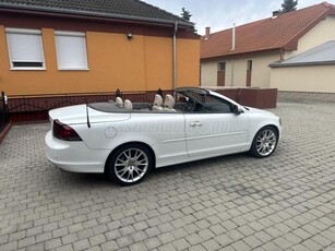 VOLVO C70 2.5 T5 Momentum