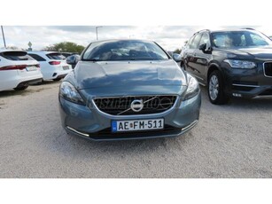 VOLVO V40 1.6 D [D2] Ocean Race MEGVIGYÁZOTT. VALÓS KM