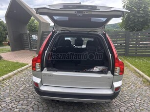 VOLVO XC90 2.4 D [D5] Momentum Geartronic