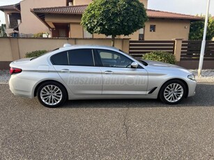 BMW 520d (Automata) Luxury - sérülésmentes - 2026.07 gyári BMW garancia