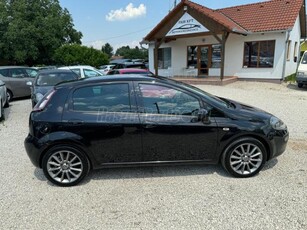 FIAT PUNTO EVO 1.4 Mair Racing TomTom navi. klíma. tolatóradar. szkönyv. 2 kulcs