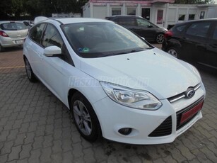 FORD FOCUS 1.6 Ti-VCT Ambiente ŰLÉSFŰTÉS T RADAR SZ KŐNYV ALUFELNI ! EL ABLAK