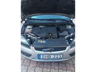 FORD FOCUS 1.8 TDCi Titanium