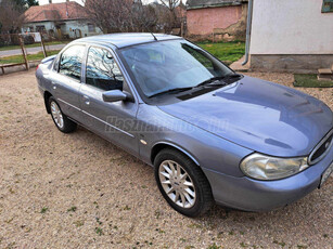 FORD MONDEO 2.5 V6 Ghia