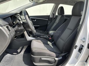 HYUNDAI I30 CW 1.4i Life /Navigáció-Klíma-Tolatóradar/ B-39