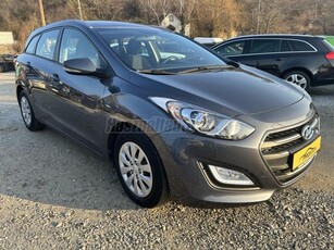 HYUNDAI I30 CW 1.6 CRDi LP ISG Comfort +SZERVIZKÖNYV+NAVIGÁCIÓ+137E.KM+