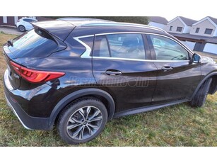 INFINITI QX30 2.2d Premium AWD DCT