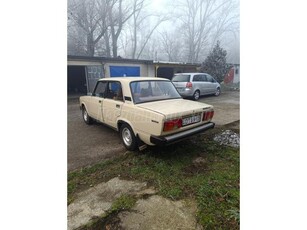 LADA 2105