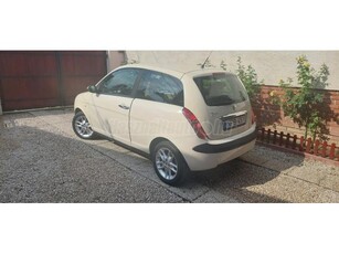 LANCIA YPSILON 1.3 JTD Argento