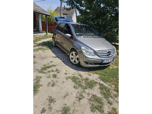 MERCEDES-BENZ B 200 2.0