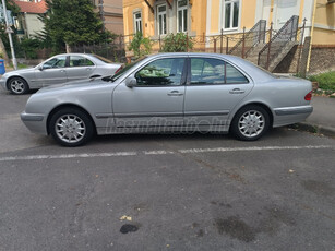 MERCEDES-BENZ E 200 Kompressor Elegance