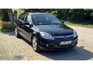 OPEL ASTRA H Sedan 1.6 Cosmo