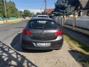 OPEL ASTRA J 1.4 Selection