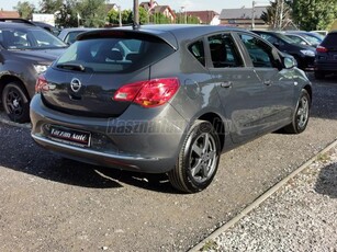 OPEL ASTRA J 1.6 Selection Navi.Radar.Tempomat. 150Ekm!!!