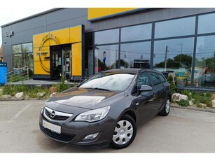 OPEL ASTRA J Sports Tourer 1.4 T Selection