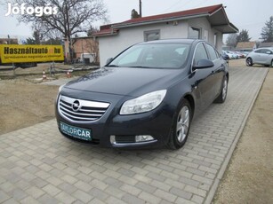 Opel Insignia 1.6 / 143 Ezer KM / Szervizkönyv...