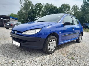 PEUGEOT 206 1.1 Color Line