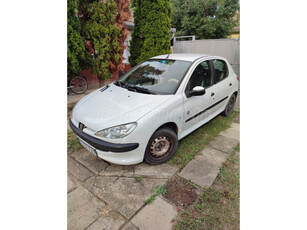 PEUGEOT 206 1.1 X-Design