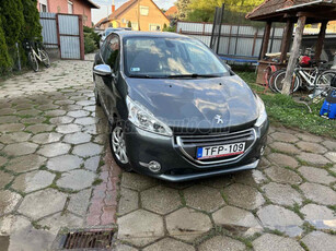 PEUGEOT 208 1.4 VTi Allure