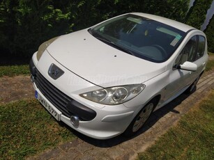 PEUGEOT 307 1.6 D-Sign