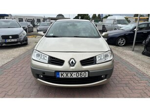 RENAULT MEGANE Limousine 1.5 dCi Live Friss műszakival! Gyári kulcsok(kártyák) 2db