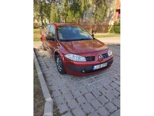 RENAULT MEGANE Limousine 1.6 Dynamique Plus Friss vizsga .Hideg klíma!