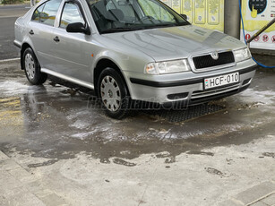 SKODA OCTAVIA 1.6 GLX