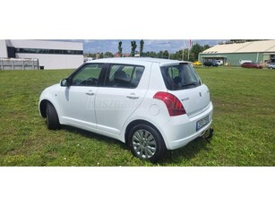 SUZUKI SWIFT 1.3 GLX CD AC SZERVIZKÖNYVES! VONÓHOROG! KLÍMA!