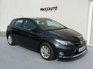 TOYOTA AURIS 1.4 D-4D Style NAVIGÁCIÓ+TOLATÓKAMERA+DIG.KLÍMA!